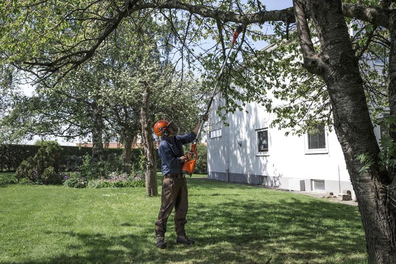 Husqvarna Hedge Trimmer 120iTK4-PH with Battery and Charger